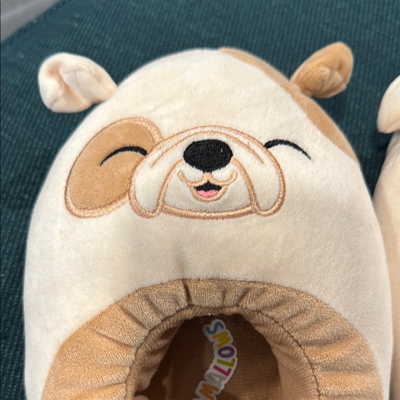 Squishmallows Cream and Tan Dog Slippers - Picture 4 of 5